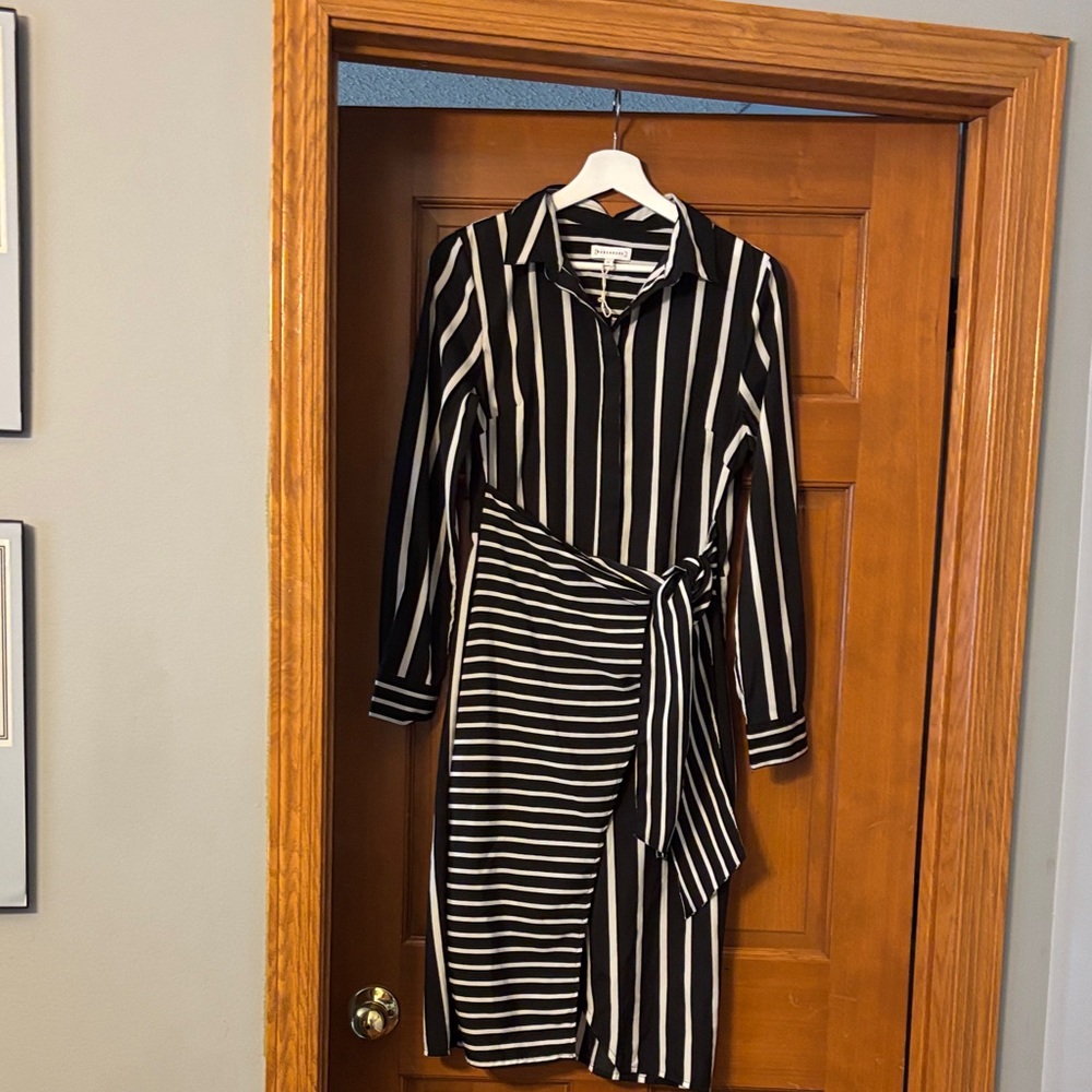 Warehouse Black and White Long Sleeve Dress